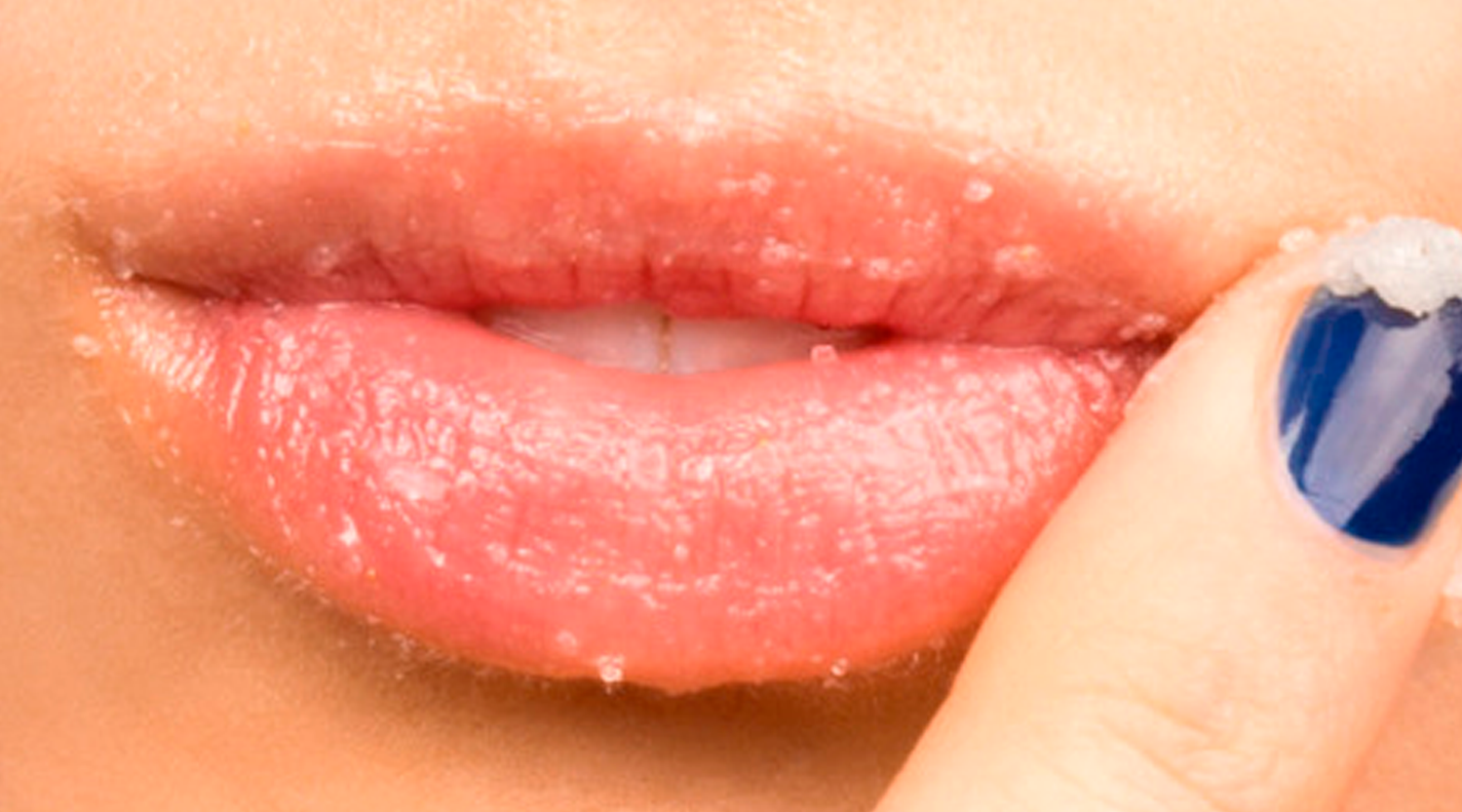 Por que esfoliar os lábios? Conheça o esfoliante labial Neofórmula!