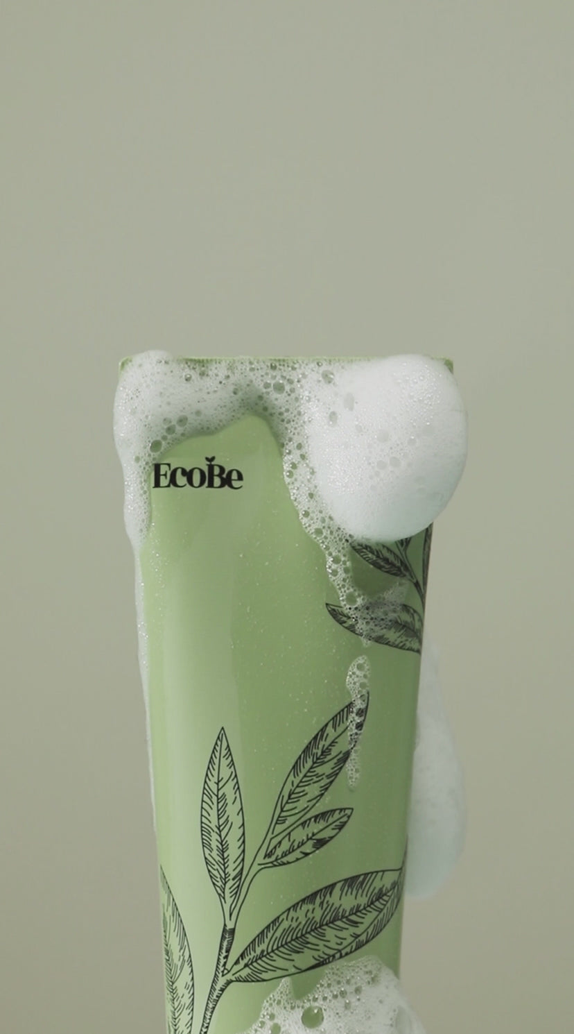 EcoBe Jeju Green Tea Foam Cleanser – Espuma de Limpeza Facial com Chá Verde (100mL)